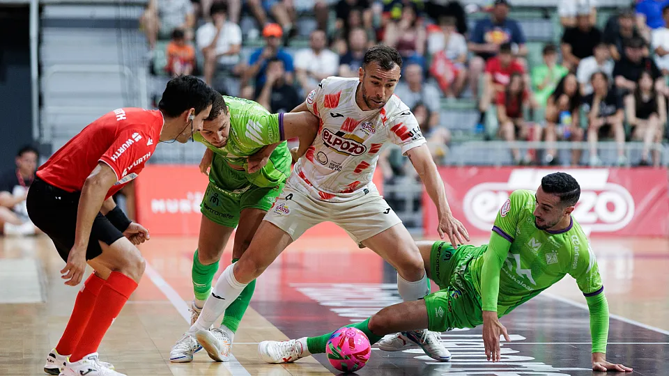 ElPozo Murcia Costa Cálida se hace fuerte en el Palacio de los Deportes frente al Illes Balears Palma Futsal