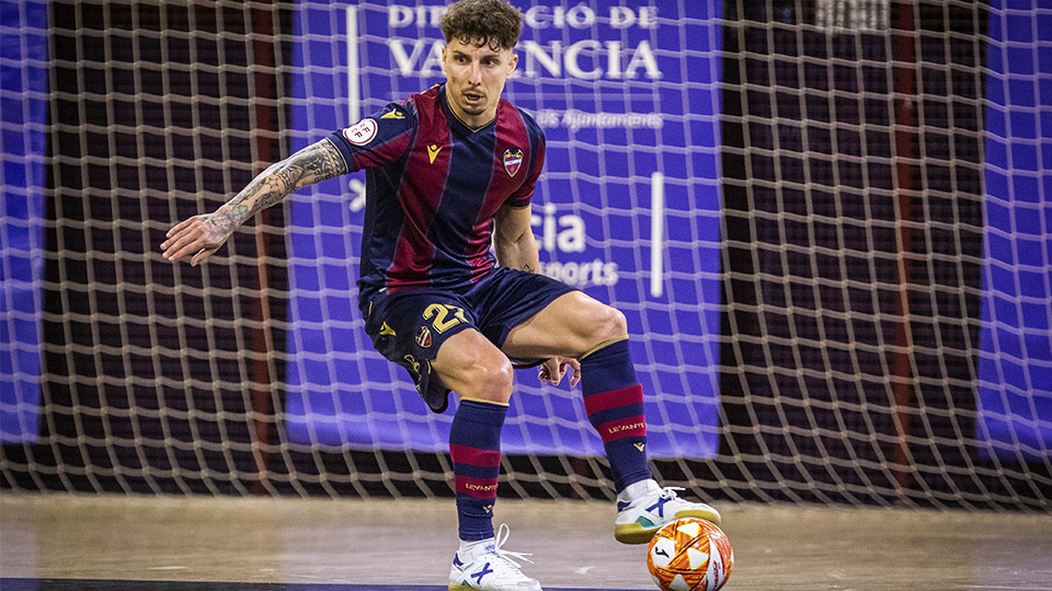 Jamur, ala del Levante UD FS